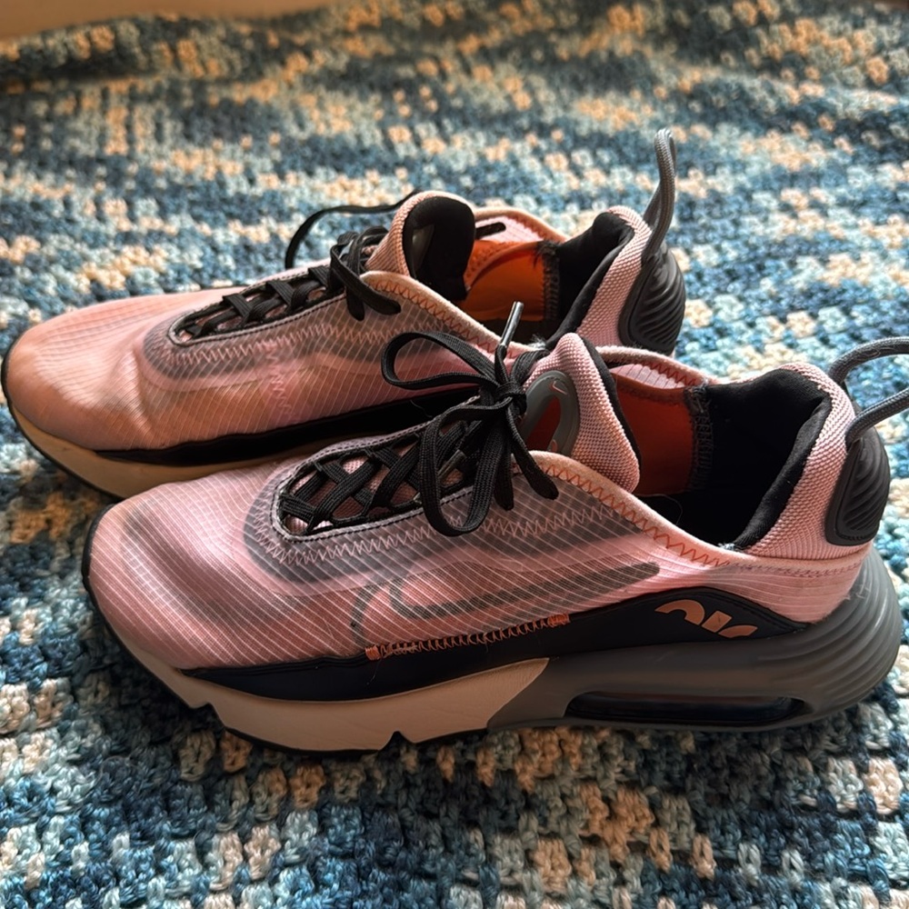 Women’s Nike Air Max 2090 Sneakers